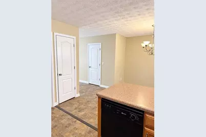 5542 Pineridge Court, Forest Park, GA 30297 - Photo 5