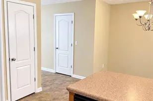 5542 Pineridge Ct, Forest Park, GA 30297 - Photo 5
