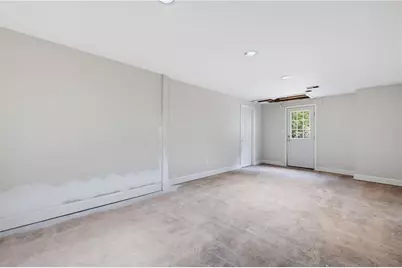 5715 Lake Island Drive, Sandy Springs, GA 30327 - Photo 27