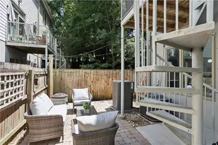 1357 Stirling Cir NW, Atlanta, GA 30318 - Photo 11