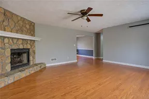 200 Brookview Dr, McDonough, GA 30252 - Photo 5