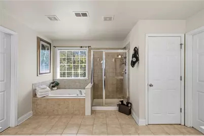 5425 Pleasant Woods Drive, Flowery Branch, GA 30542 - Photo 37
