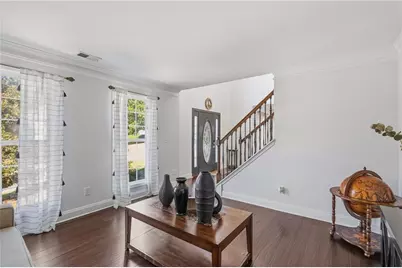 5425 Pleasant Woods Drive, Flowery Branch, GA 30542 - Photo 11