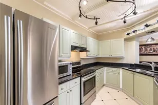 3334 Peachtree Rd NE, Atlanta, GA 30326 - Photo 11