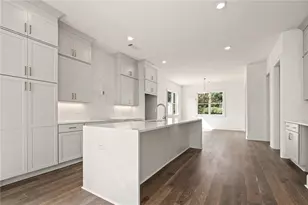 3667 Peachtree Rd NE, Atlanta, GA 30319 - Photo 9
