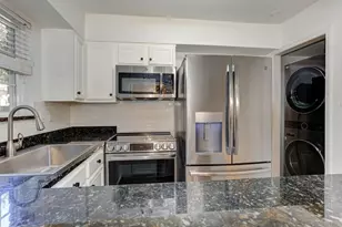 6940 Roswell Rd, Sandy Springs, GA 30328 - Photo 17