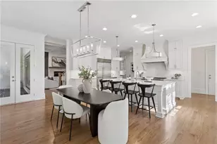 4566 Dudley Ln, Sandy Springs, GA 30327 - Photo 15