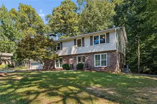 4613 Sharon Valley Ct, Atlanta, GA 30338 - Photo 3