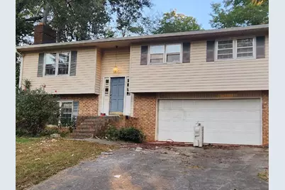 1304 Vine Street NE, Gainesville, GA 30501 - Photo 1
