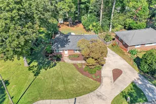 2085 Clearwater Dr, Marietta, GA 30067 - Photo 3