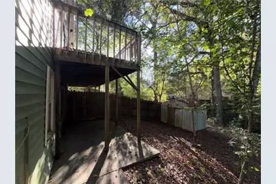 910 Indian Lake Drive, Lilburn, GA 30047 - Photo 27