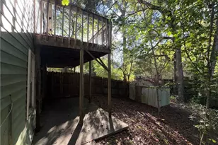 910 Indian Lake Dr, Lilburn, GA 30047 - Photo 27