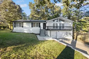 6140 Michelle Ln, Douglasville, GA 30135 - Photo 1