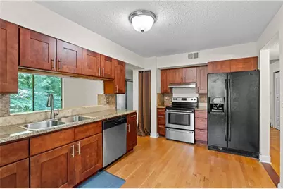 814 Seasons Parkway, Norcross, GA 30093 - Photo 3