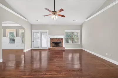 301 Molly Way, Winder, GA 30680 - Photo 3