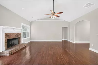301 Molly Way, Winder, GA 30680 - Photo 5