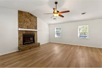 1025 Natalie Lane SE, Smyrna, GA 30082 - Photo 11