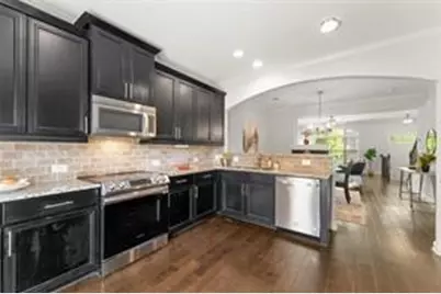 7528 Highlands Point, Atlanta, GA 30328 - Photo 9