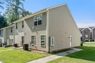 8190 Oakley Cir, Union City, GA 30291 - Photo 17