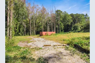 4011 W Hilda Circle W, Decatur, GA 30035 - Photo 1