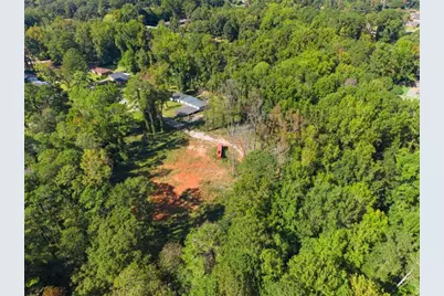 4011 W Hilda Circle W, Decatur, GA 30035 - Photo 9