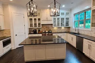 2110 E Roxboro Road E, Atlanta, GA 30324 - Photo 11