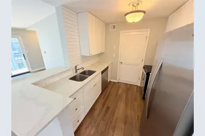 322 Granville Court, Atlanta, GA 30328 - Photo 3