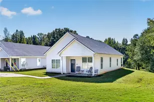 694 Railroad Ave, Comer, GA 30629 - Photo 1