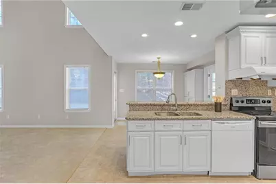 2983 Bancroft Glen NW, Kennesaw, GA 30144 - Photo 5