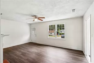 1330 Lynford Dr SW, Atlanta, GA 30310 - Photo 11