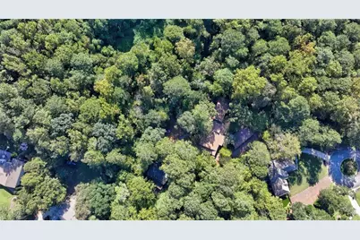 8235 Tynecastle Drive, Sandy Springs, GA 30350 - Photo 31