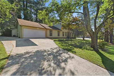 528 Chanterella Road SW, Lilburn, GA 30047 - Photo 3