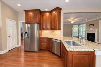 2030 Lenox Cove Circle, Atlanta, GA 30319 - Photo 11