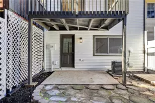 284 Roswell Commons Cir, Roswell, GA 30076 - Photo 31