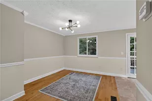 284 Roswell Commons Cir, Roswell, GA 30076 - Photo 9