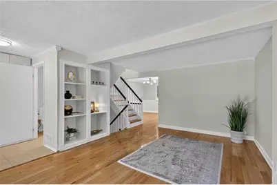 284 Roswell Commons Circle, Roswell, GA 30076 - Photo 3