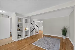 284 Roswell Commons Cir, Roswell, GA 30076 - Photo 3