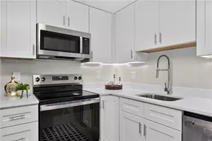 284 Roswell Commons Cir, Roswell, GA 30076 - Photo 11