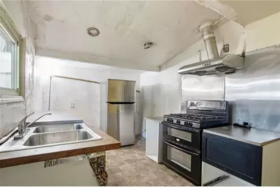 1023 Curran Street NW, Atlanta, GA 30318 - Photo 9