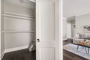 21 Peachtree Memorial Dr NW, Atlanta, GA 30309 - Photo 23