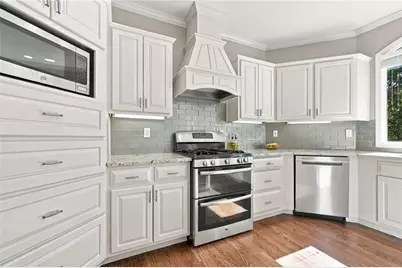 315 Maycroft Court, Roswell, GA 30075 - Photo 9
