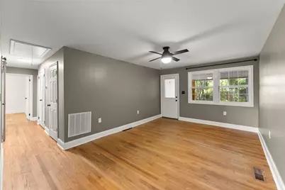 3027 Thrasher Drive, Gainesville, GA 30506 - Photo 9