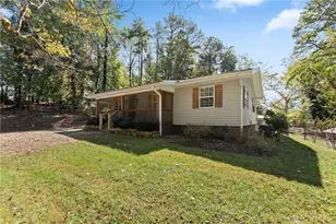 3027 Thrasher Dr, Gainesville, GA 30506 - Photo 3