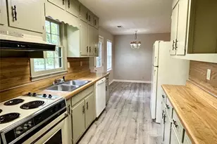 3895 Brookshire Pl, Lawrenceville, GA 30044 - Photo 5
