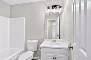 2032 Emerald Pointe Dr, Winder, GA 30680 - Photo 17