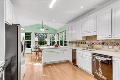 12170 Magnolia Circle, Johns Creek, GA 30005 - Photo 15