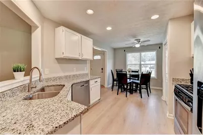 5295 Hillcrest Glenn Drive, Sugar Hill, GA 30518 - Photo 11