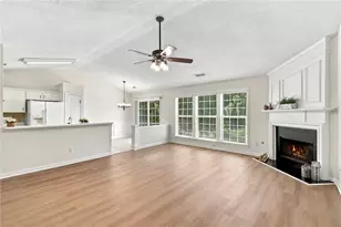 136 Park Forest Dr NW, Kennesaw, GA 30144 - Photo 3