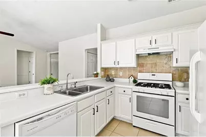 136 Park Forest Drive NW, Kennesaw, GA 30144 - Photo 7