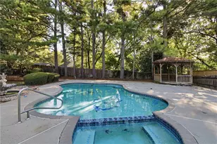 945 Brandon Ridge Dr, Roswell, GA 30075 - Photo 49